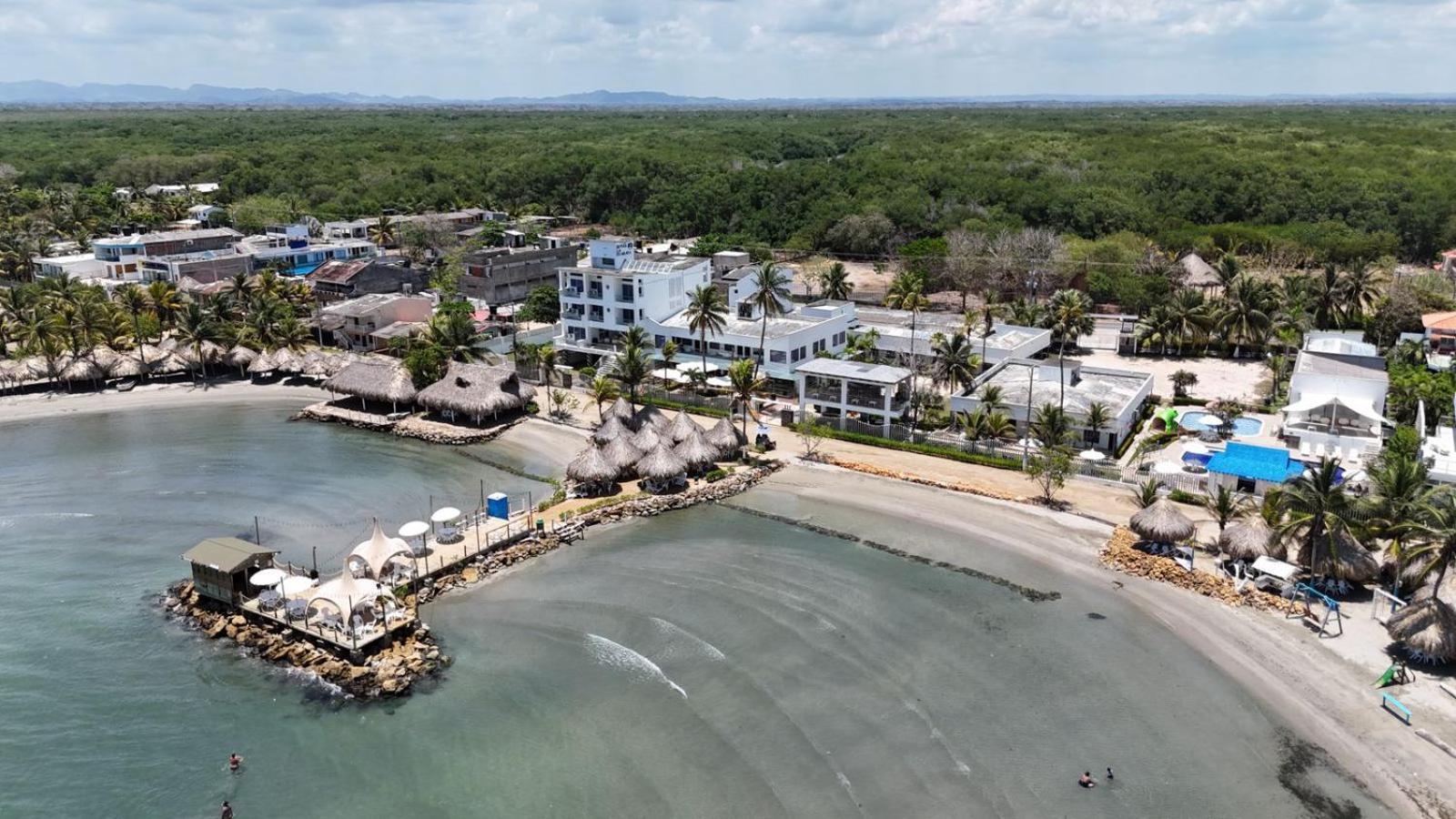 Hotel La Fragata Ковеньяс Екстер'єр фото