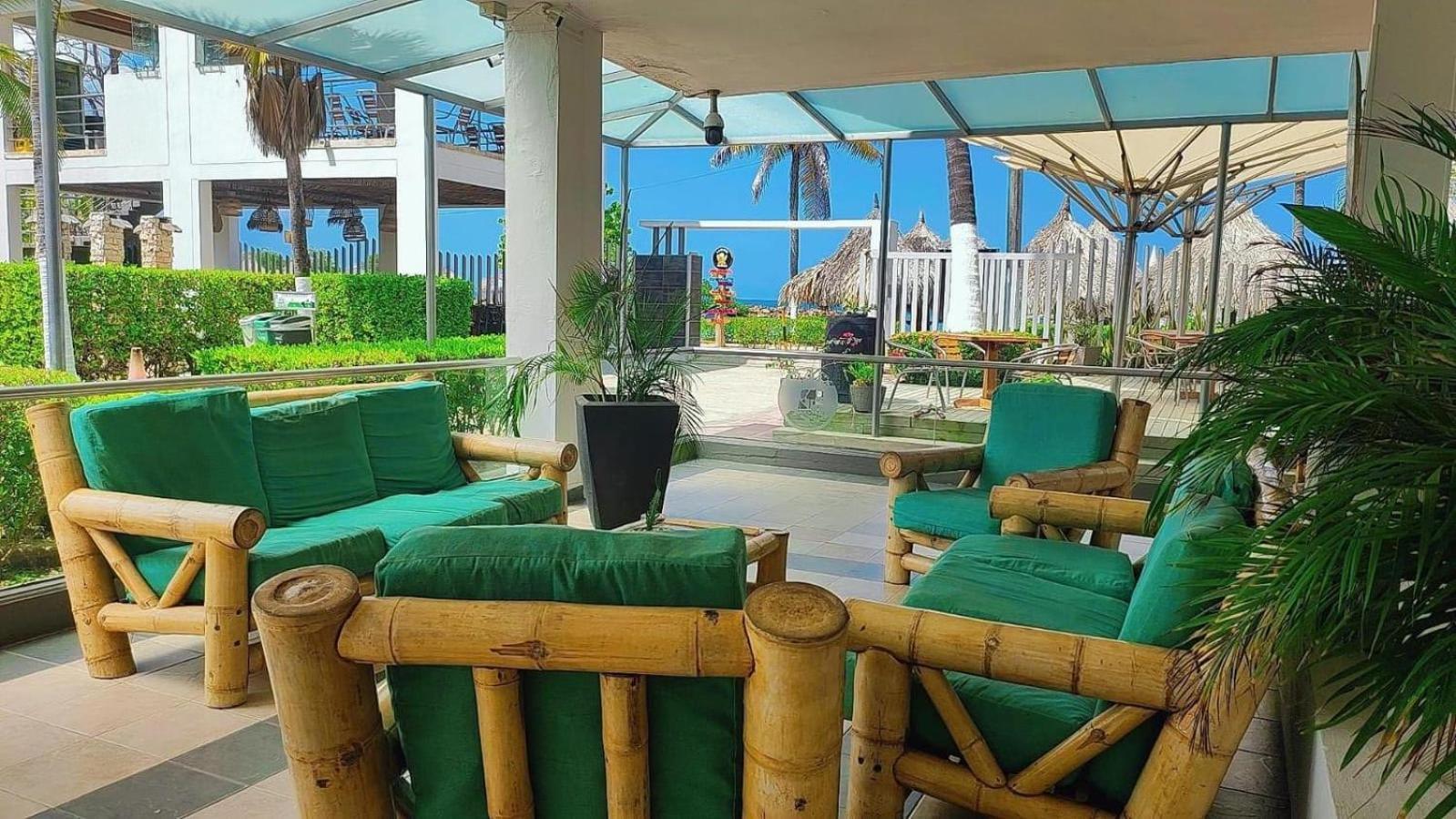 Hotel La Fragata Ковеньяс Екстер'єр фото