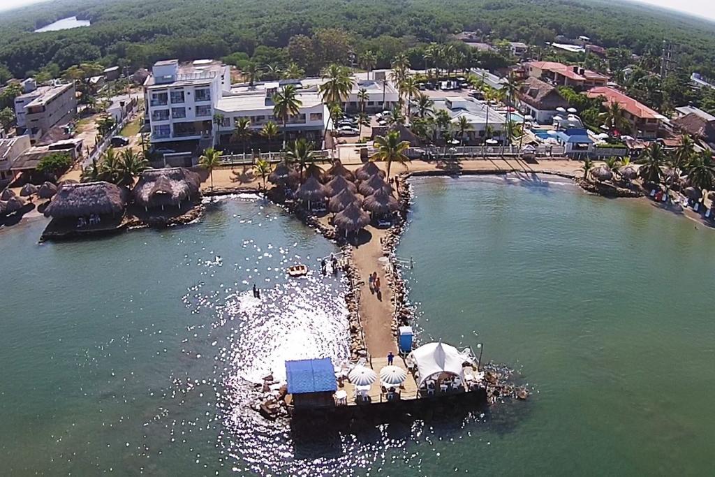 Hotel La Fragata Ковеньяс Екстер'єр фото